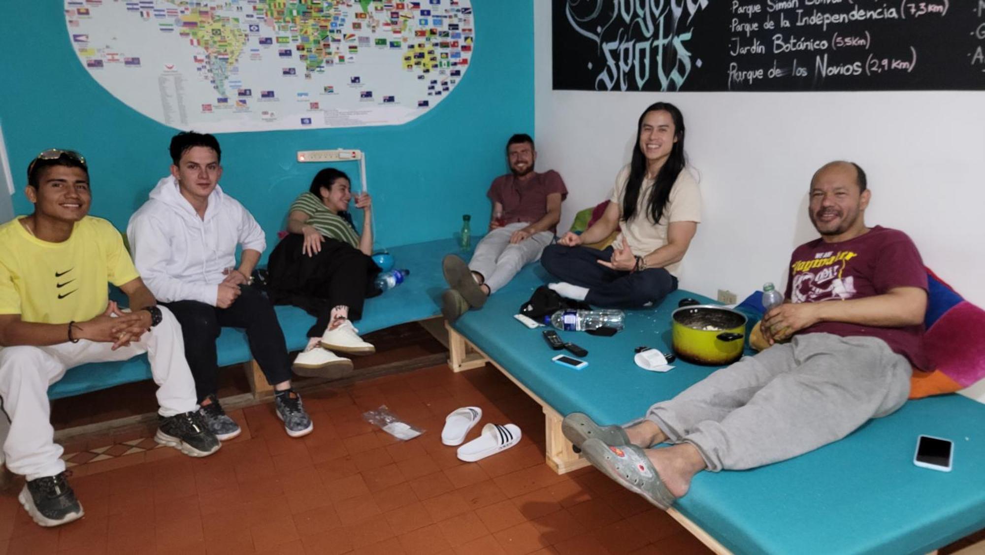 82Hostel Bogota Bagian luar foto