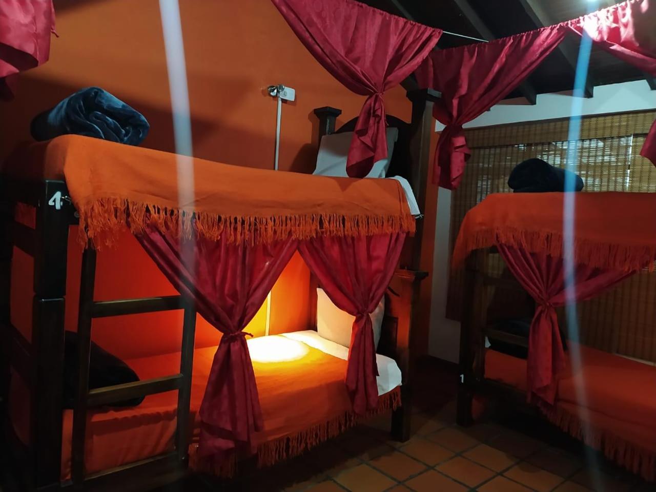 82Hostel Bogota Bagian luar foto