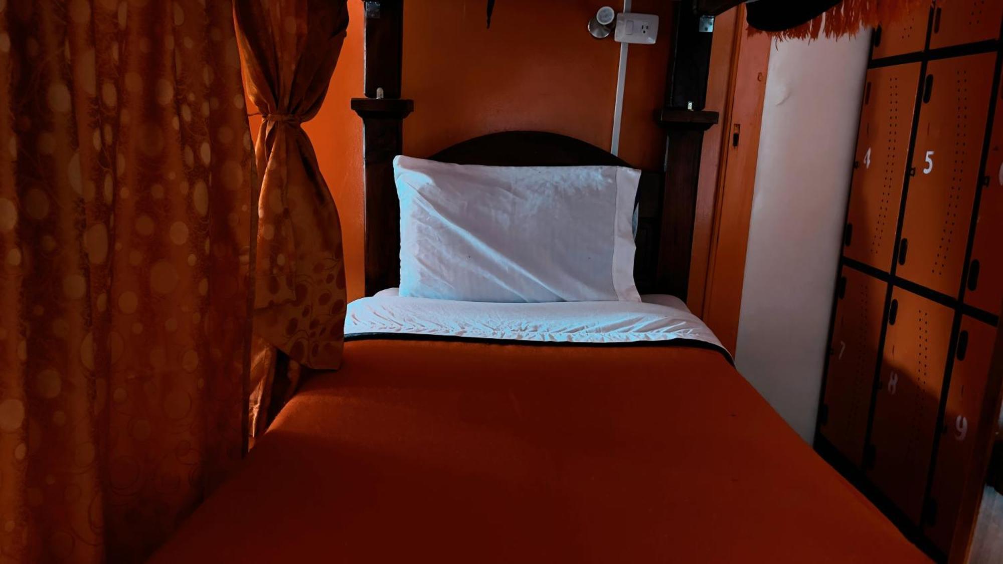 82Hostel Bogota Bagian luar foto