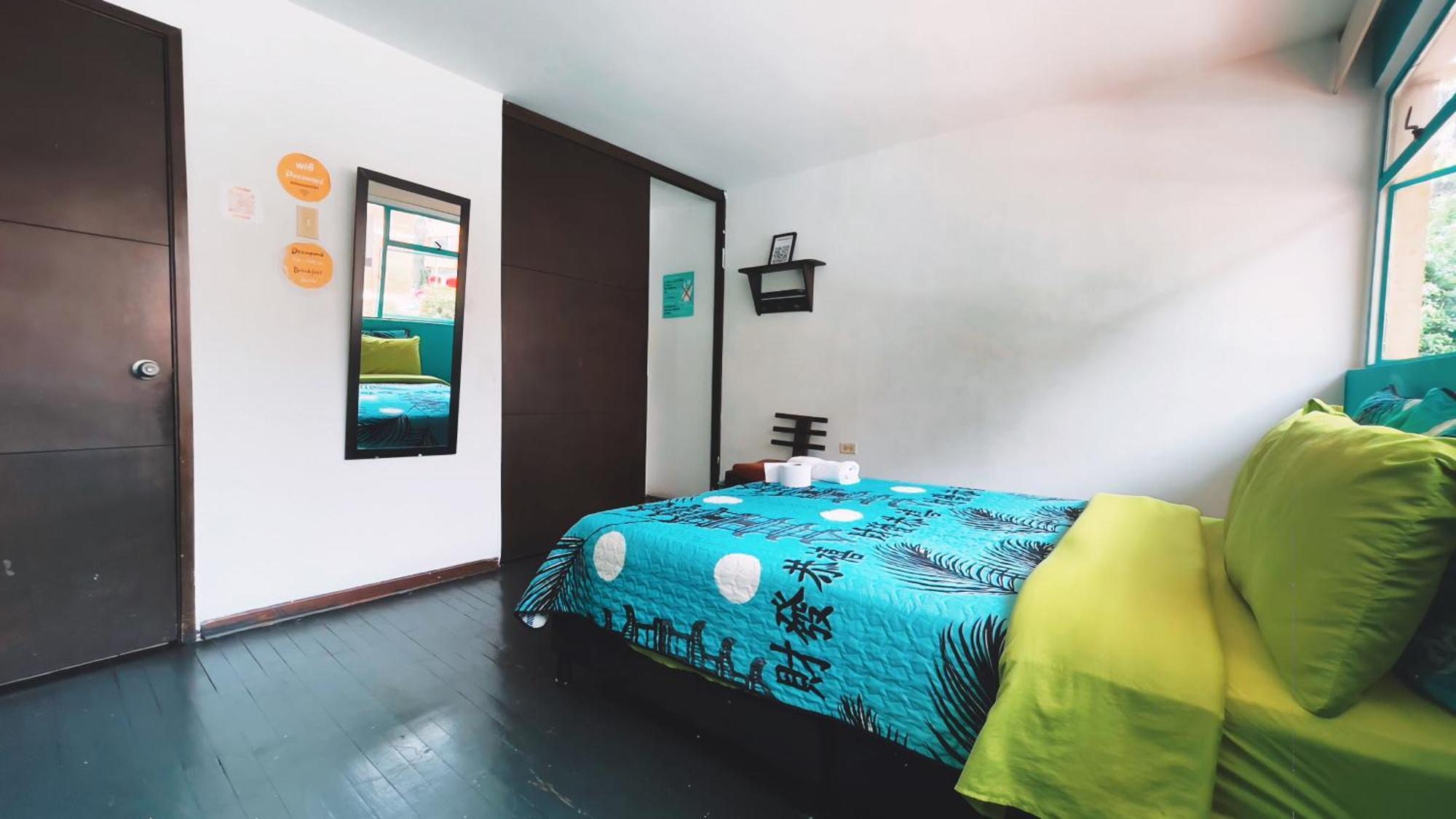 82Hostel Bogota Bagian luar foto
