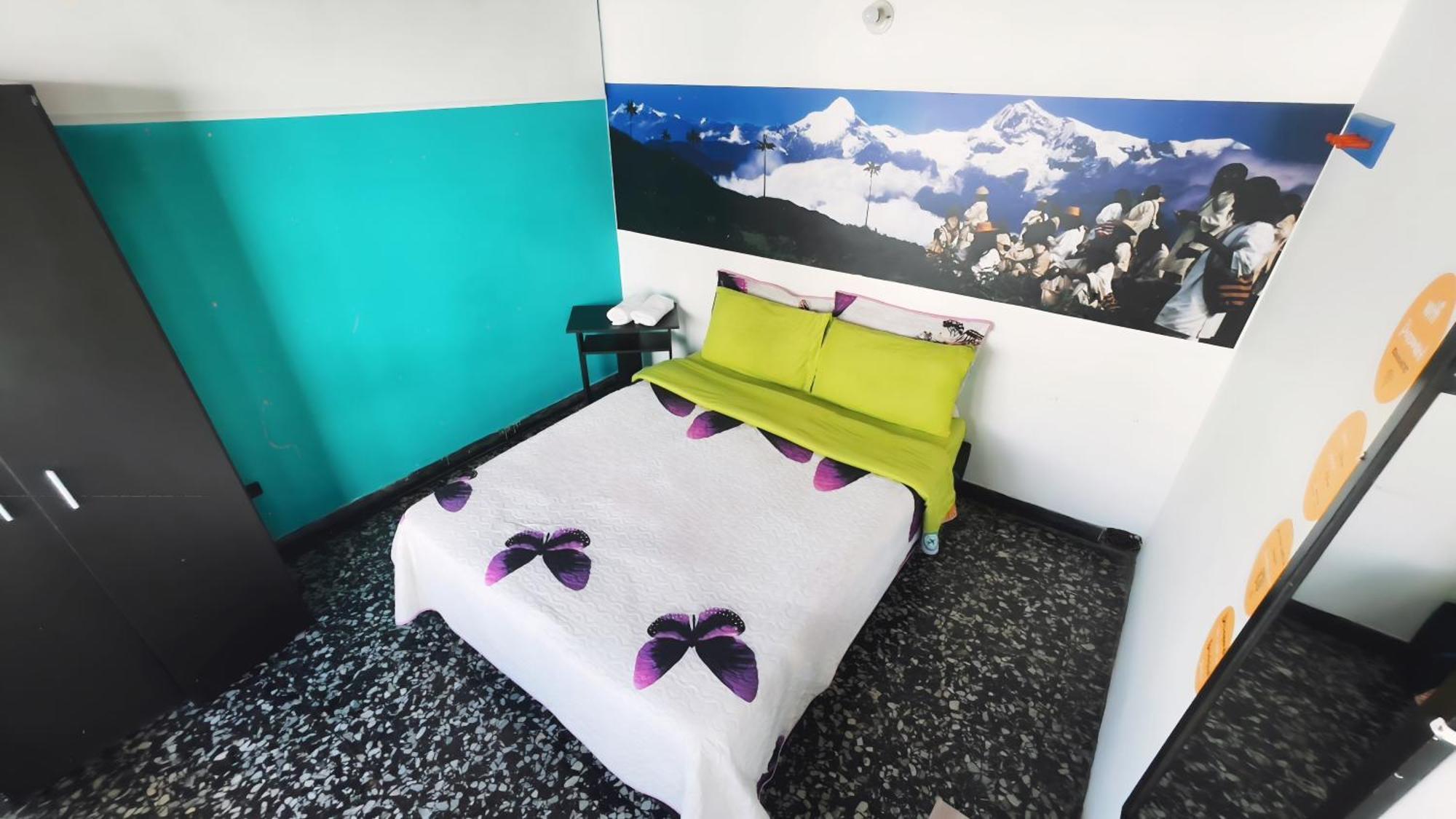 82Hostel Bogota Bagian luar foto